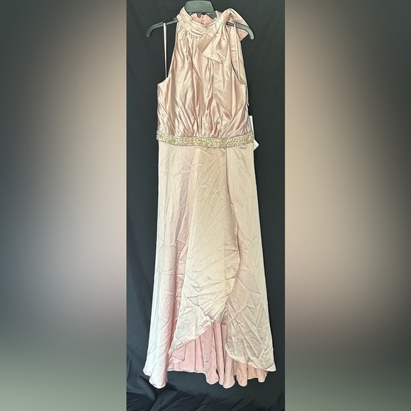 Mac Duggal 49578 NWT Pleated Halter Neckline Evening Gown - Picture 5 of 8